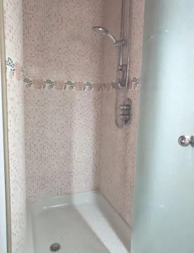 شقة 'o Vuzze 'e Ciccio